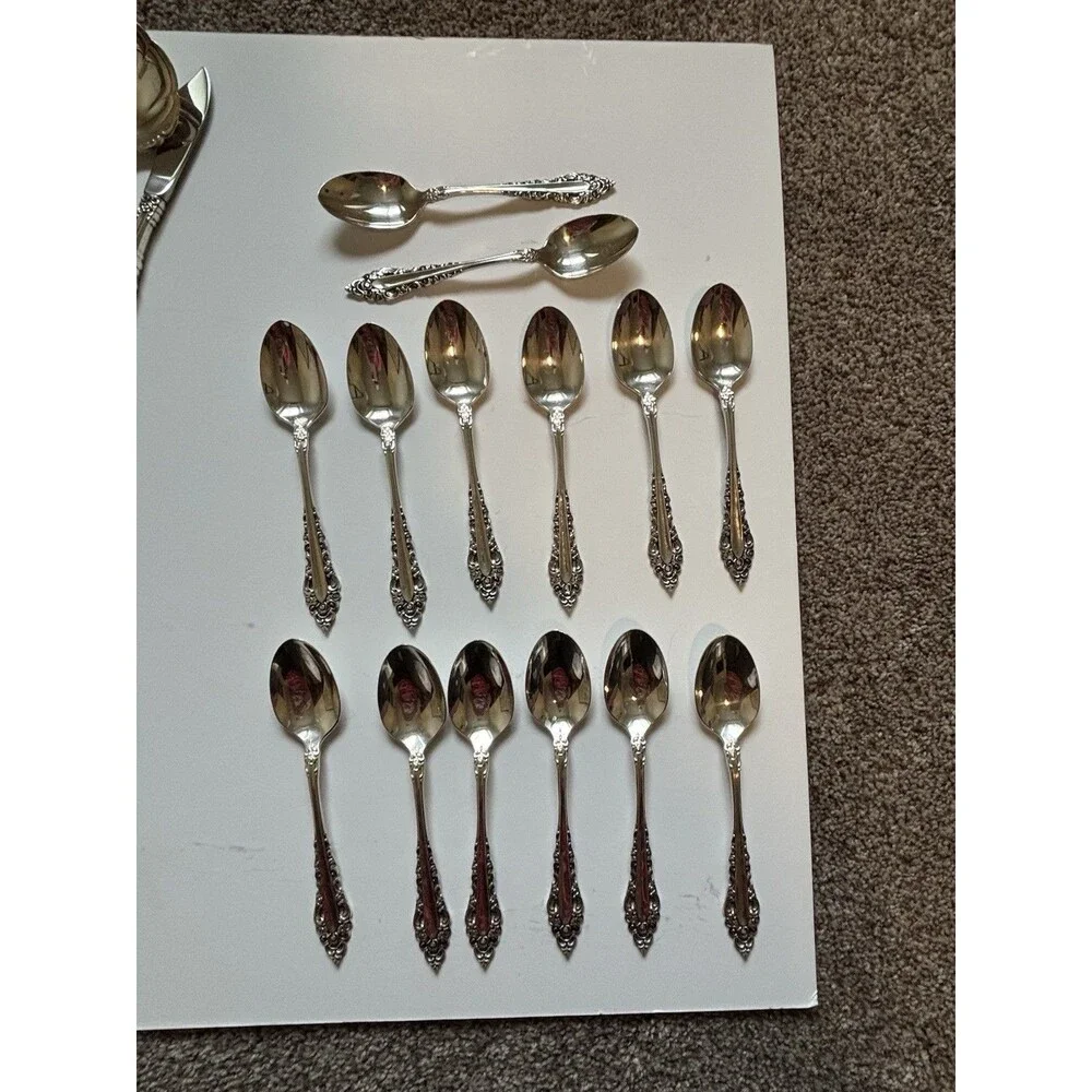 65 Piece Oneida Royal Grandeur Stainless Flatware Set